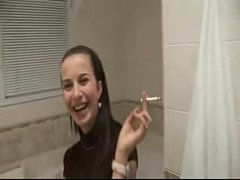 Трахнул сестру в ванной порно видео