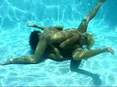 Красивый секс под водой видео.